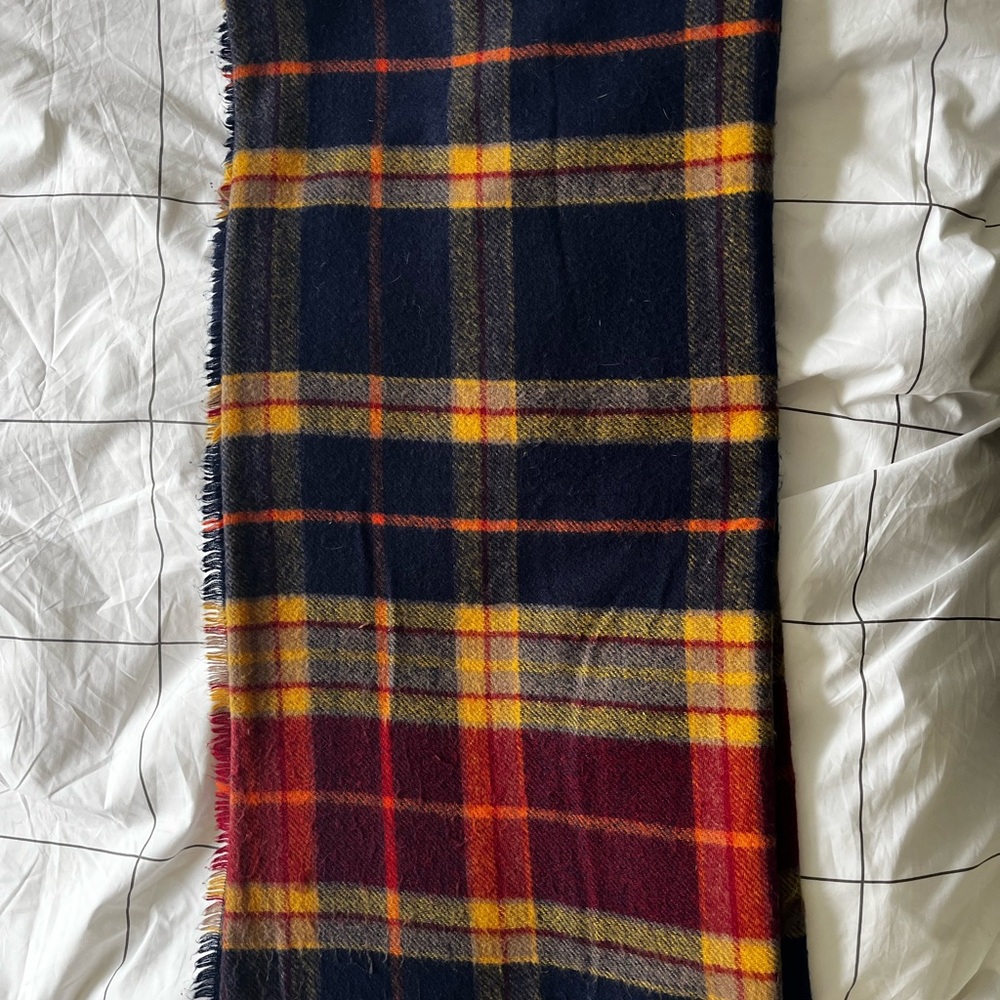Avenue Zoe New York Plaid Scarf